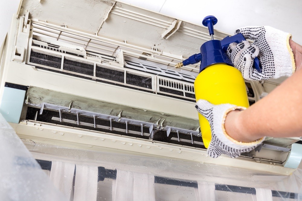 4 Signs Your Air Conditioner Has a Refrigerant Leak